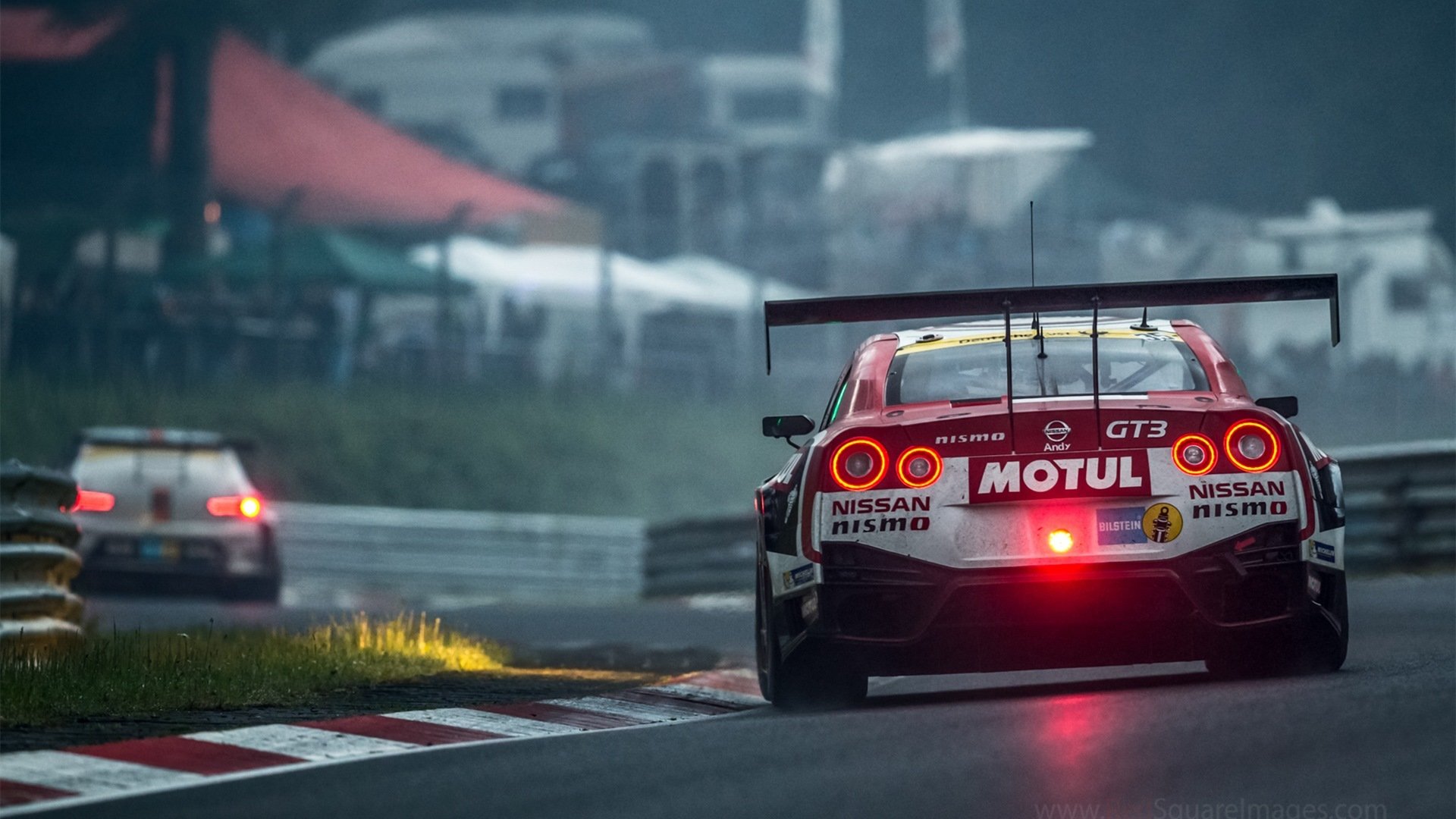 乐鱼app下载-水球赛场瑞士男队防守严密，瑞士队打球风格