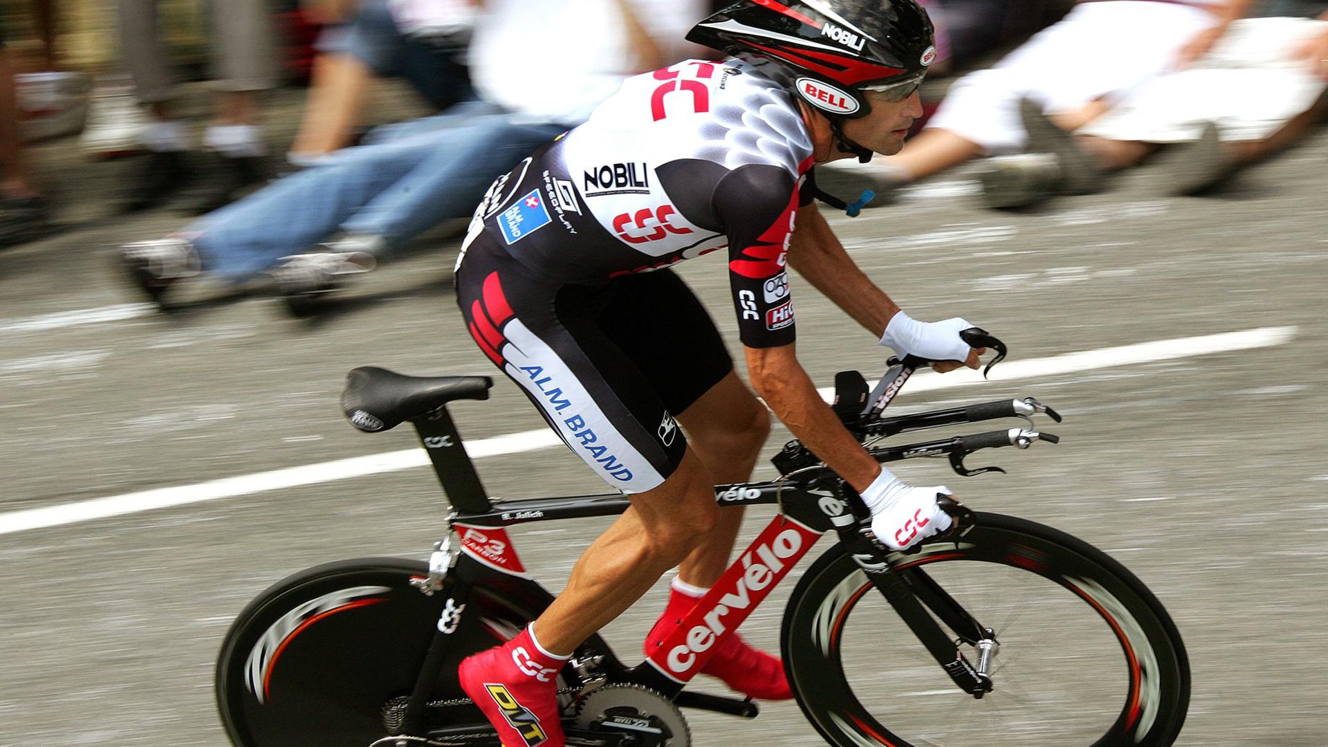 《Apex Legends》战队潜力股不断涌现,比赛充满变数,apex top战队